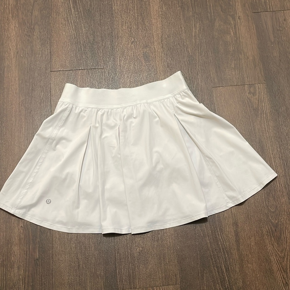 LULULEMON Tennis Time Pleated Skirt 15" Length White Size 8